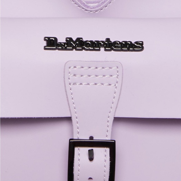 💜NWT Dr Martens Lilac Heart Shaped Leather Backpack 💜 - Picture 7 of 10